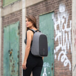 XD DESIGN BATOH PROTI KRÁDEŽI BOBBY HERO SMALL GREY P/N: P705.702 NEPLATÍ