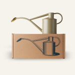 HAWS Konvička s kropítkem Rowley Ripple Lichen Green – 1 l, béžová barva, kov