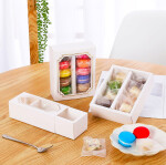 Cake star Krabička na makronky bílá se zlatým rámečkem 15,5x12,5x5,2 cm (na 10 kusů)