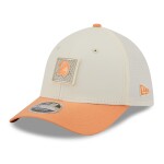 New Era Pánská kšiltovka Tampa Bay Buccaneers NFL Historic Logo 2026 Training Camp 39THIRTY Flex Orange Velikost: M/L