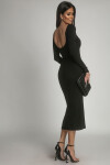 Elegantní černé šaty s otevřenými zády a rozparkem vpředu
