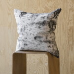 Fine Little Day Lněný povlak na polštář Näver 48 × 48 cm, šedá barva, textil