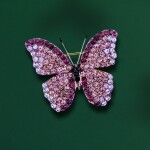 Brož se zirkony Bertranda - motýl, Fialová