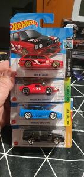 Hot wheels mix 4ks