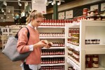 Nákupní taška přes rameno Reisenthel Shopper M Twist silver