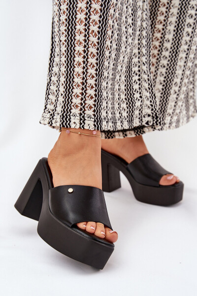 Dámské Pantofle Z Eko Kůže Na Podpatku A Platformě Černé Tamirella 40