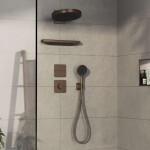 HANSGROHE - ShowerSelect Comfort Ventil pod omítku, pro 3 spotřebiče, kartáčovaný bronz 15587140