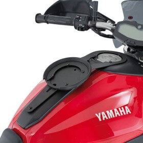Bf21 objímka pro uchycení tankruksaku Givi \"Tanklock\" na víčko nádrže Yamaha MT-07 700 (14-17)
