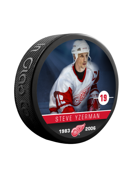 Inglasco / Sherwood Puk Steve Yzerman #19 Detroit Red Wings Souvenir Collector Hockey Puck