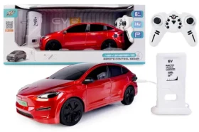 RC auto s nabíjecí stanicí červené