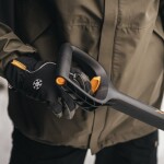 Fiskars X-series 1057188 Teleskopická lopata na sníh (1057188)