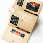 Módní dámská koženkovo-kožená peněženka Peterson Dasi, béžová