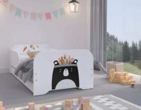 DumDekorace Kouzelná dětská postel 160 x 80 cm s motivem velkého medvěda