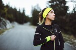 Compressport Thin On/Off Sportovní funkční světle modrá - Běžecká čelenka Compressport Headband On/Off - Flash Fluo Yellow/Black