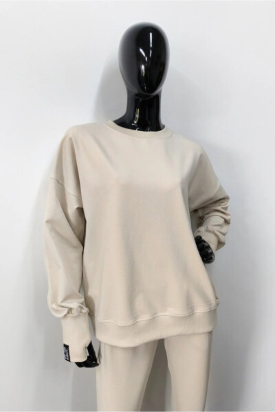 HALENKA MANOLITA BEZ L