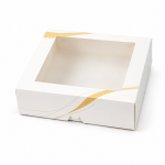 Cake star Elegantní bílá krabice s okénkem Pure – laminovaná 20 x 20 x 5,5 cm