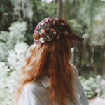 Rifle Paper Co. Kšiltovka Dahlia, červená barva, textil