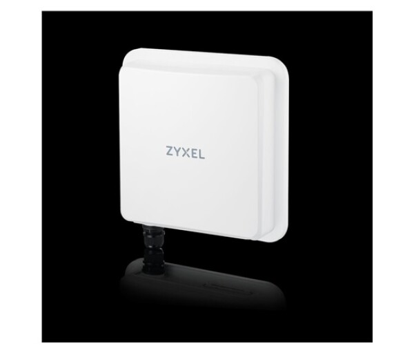 FWA710, 5G Outdoor Router,Standalone/Nebula with 1 year Nebula Pro License, 2.5G LAN, EU and UK EDF_1010937