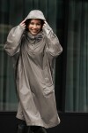 Pláštěnka Reisenthel Mini Maxi Raincoat Dark taupe
