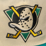 Mitchell & Ness Pánská kšiltovka Anaheim Ducks NHL Retro Roots Deadstock Vintage