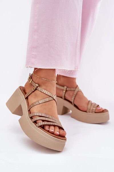 Sandály na podpatku model 214994 Step in style 39
