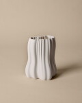Ferm Living Kameninová váza Moire Off-white 20 cm, bílá barva, keramika