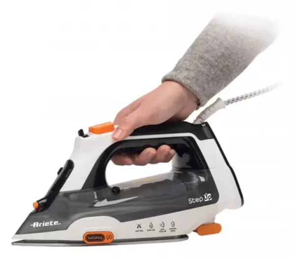 Ariete Step Up šedá/černá / Napařovací žehlička / 2400 W / suché i parní žehlení (6190)