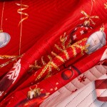 DumDekorace Červený prošívaný vánoční přehoz se sněhuláky - stylová zimní dekorace na postel Šířka: 170 cm | Délka: 210 cm