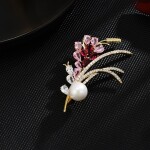 Květinová brož se Swarovski Elements krystaly a bílou perlou, Zlatá