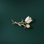 Brož s perlou a zirkony Emidia - květina, Zlatá