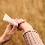 SCOTTISH FINE SOAPS Hydratační krém na ruce Au Lait 30 ml, bílá barva