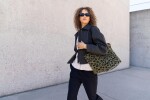 Nákupní taška přes rameno Reisenthel Shopper M Teddy leo olive