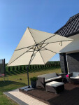 Velký zahradní slunečník v béžové barvě 3 x 4 m
