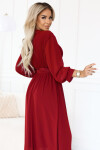 639-1 Elegantní plisované maxi šaty s páskem a obálkovým výstřihem - vínové UNI