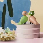 Kay Bojesen Dřevěný ptáček Lovebirds Light Green / Rose – set 2 ks, zelená barva, dřevo