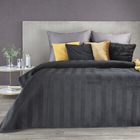 DumDekorace Elegantní černý sametový přehoz s prošíváním Šířka: 220 cm | Délka: 240 cm. Šířka: 220 cm | Délka: 240 cm.