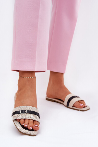 Ploché dámské sandály s páskem a přezkou béžové Zilina 41