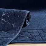 DumDekorace Bavlněná koupelnová předložka s bordó a stříbrným vzorem - modrá Šířka: 50 cm | Délka: 70 cm
