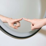 Kielle - Idolio Zrcadlo s LED osvětlením a vyhříváním, průměr 80 cm, černá 50324044
