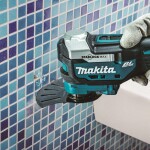 Aku multifunkční oscilační bruska Makita STARLOCK MAX XGT TM001GZ