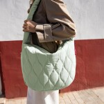 Taška přes rameno Reisenthel Moonbag Puffer iced matcha
