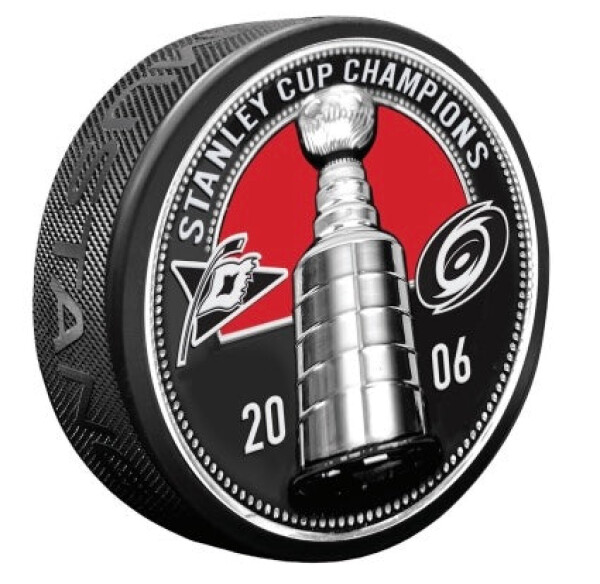 Mustang Puk Carolina Hurricanes NHL Ultra 3D Stanley Cup Medallion