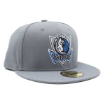New Era Pánská kšiltovka Dallas Mavericks NBA Storm Gray 59FIFTY Fitted Velikost: 7 1/4