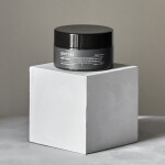 Meraki Tělový peeling s aktivním uhlím Deep Valley 200 ml, šedá barva, plast
