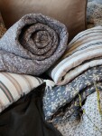 Chic Antique Povlak na polštář Aix Latte Stripes 35 × 50 cm, hnědá barva, textil