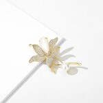 Brož s perlou a zirkony Liliana - květina, Zlatá