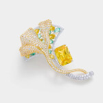 Brož ve tvaru listu jinanu s krytalem v barvě slunce, Zlatá