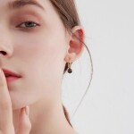 Visací náušnice Hestia - tygří oko, stříbrné zapínání, Hnědá