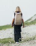 Batoh Db Hugger Backpack 30L Fogbow Beige