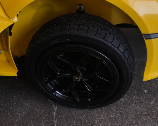 Mamido Náhradní nafukovací kolo s poklicí pro Lamborghini Revuelto